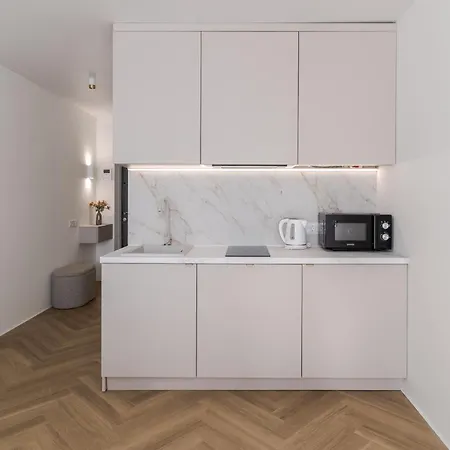 Osapart In A Complex Great Britain 2 * Lvov