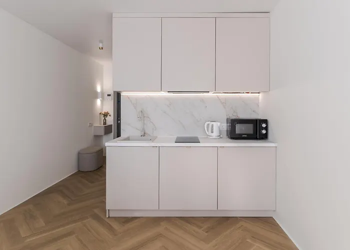 Osapart In A Complex Great Britain 2 * Lvov